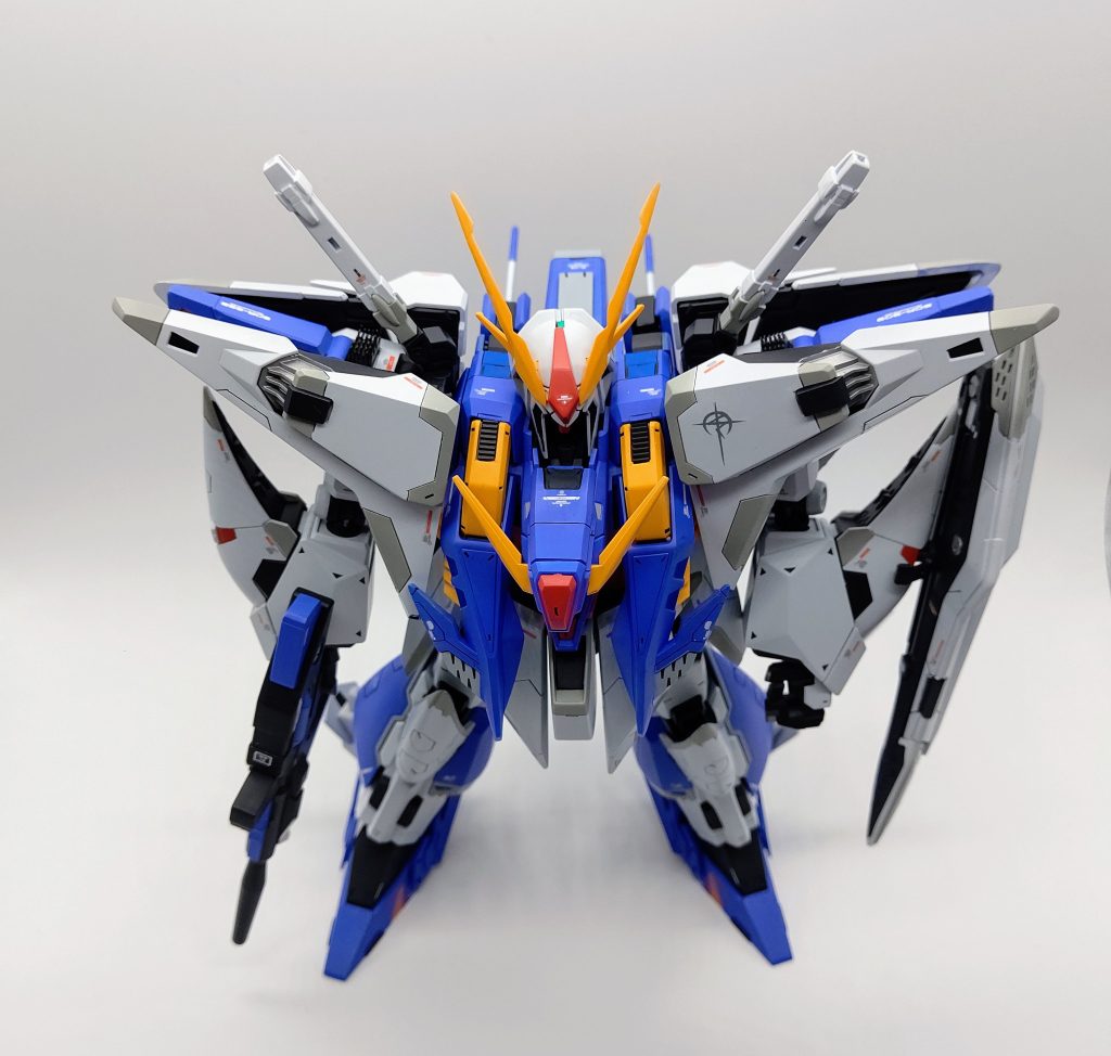 ところどころにパーツ開口を行いスクラッチパーツを埋めています。