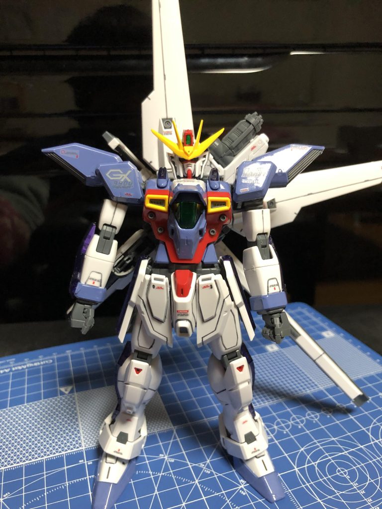 元々は普通に組み立てる予定だったんですが貴重なキットなのでせっかくだしDXみたいに気合いいれて塗装してみようと思い3号機風に塗装してみました。