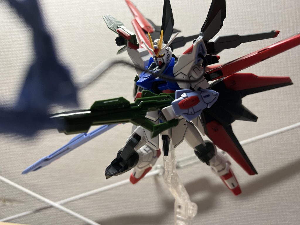 ただ、ストライクっぽいってコンセプトなのに、所々謎武器があるのがね。なぜ肩にアンカー?普通に肩ブーメラン、腕にアンカーで良くないですか、サナちゃん?