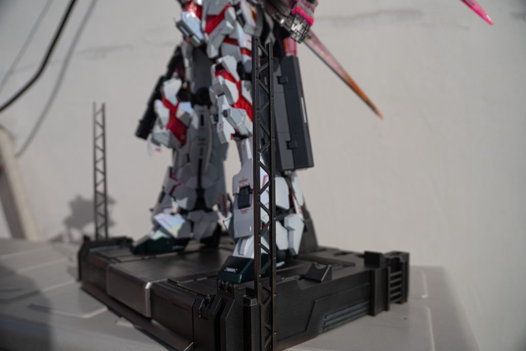 専用ベースもディテールを追加しました。