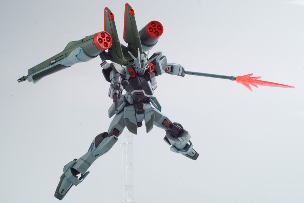SEED機体、はじめて作ったのですがちゃんと射撃ポーズがキマルところがいいです。