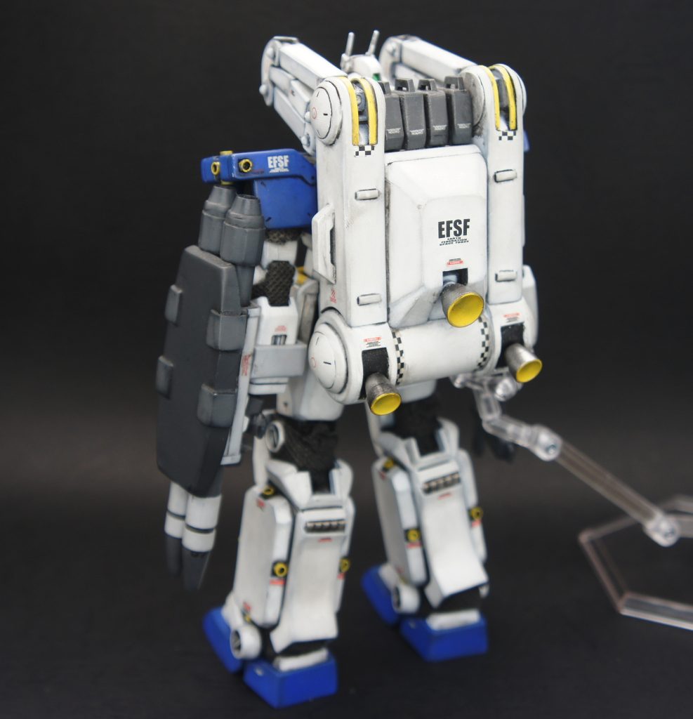 宇宙服をモチーフにデザインされたバックパックもフルスクラッチしています。