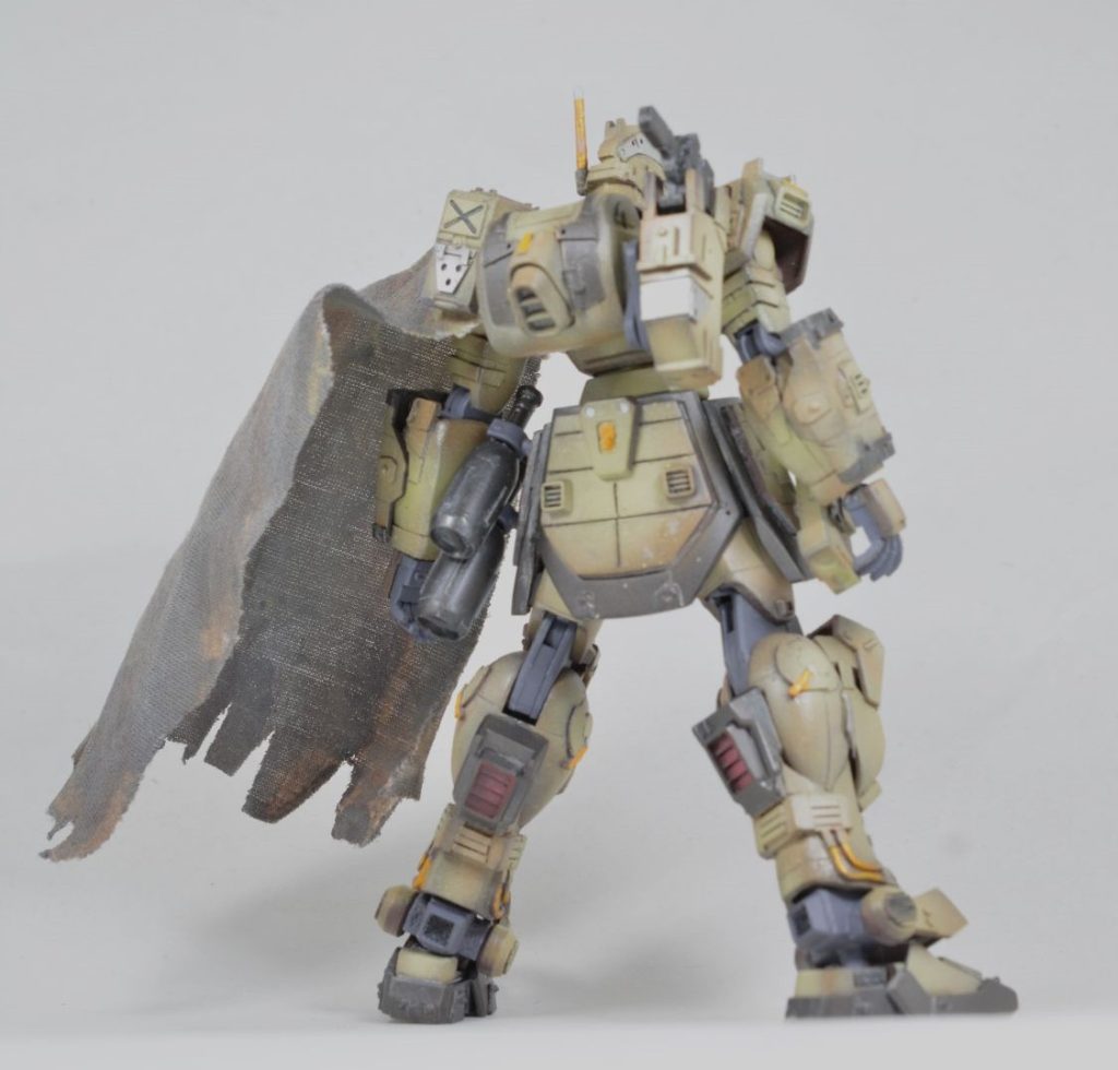 背面です。バックパックはジンの物を改造して作成しました。