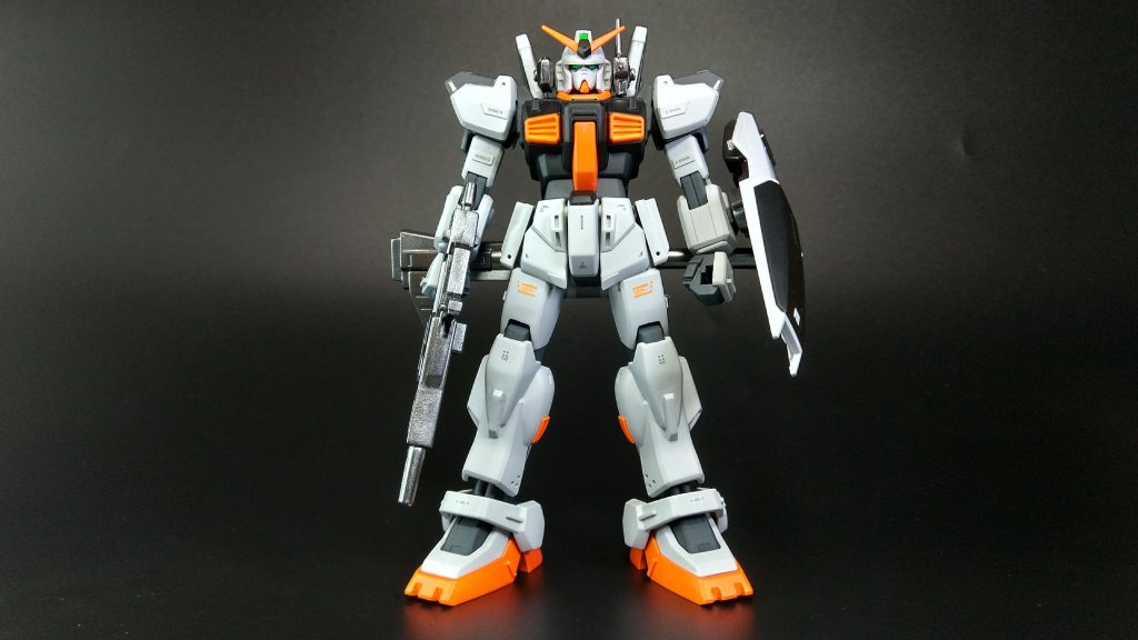 ボディカラーはガイアノーツの白サフ＋少量のガルグレー、他はメカサフのヘビー、Mrカラーのセミグロス黒やオレンジをそのままエアブラシで吹いてます。