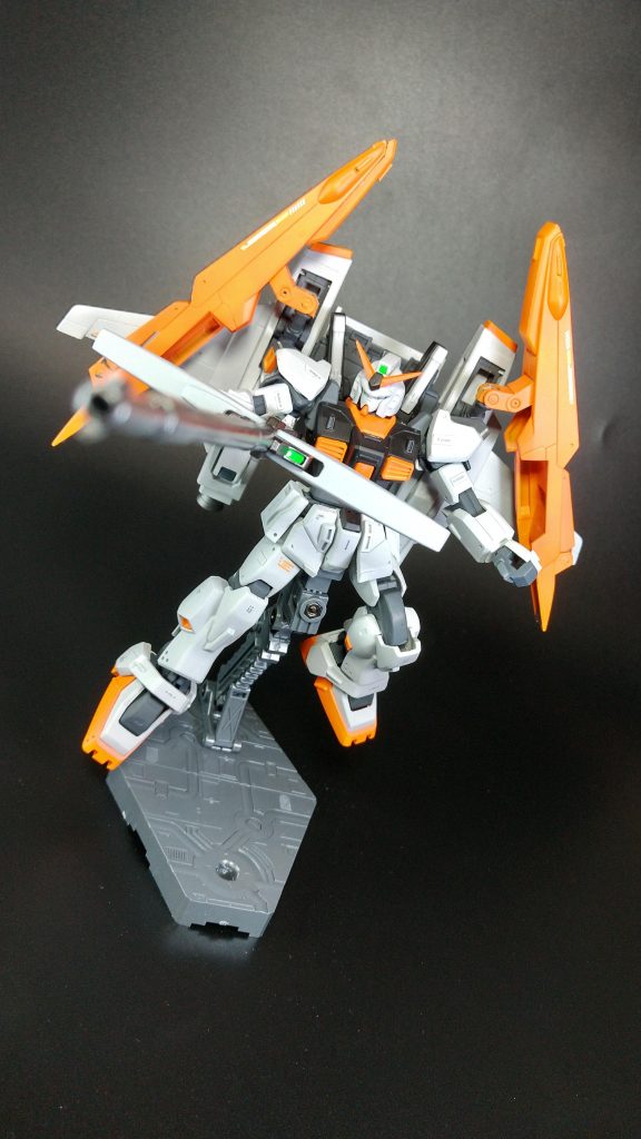 工作の粗を隠すようになんとか撮影。多くのモデラーさんが言う通り、何度も制作することで上達するしかありませんね。