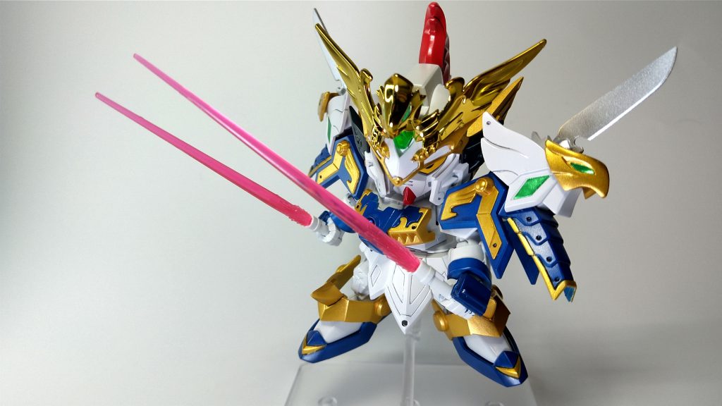 写真では発色具合が上手く撮影できていませんが、カラーは以下の通りです。白 ガイアノーツ NAZCA ニュートラルホワイト青 Mrカラー フタロシアニンブルー赤 Mrカラー スーパーイタリアンレッド金 ガイアノーツ スターブライトゴールド銀 ガイアノーツ スターブライトシルバー濃紺(バックパック) Mrカラー ミッドナイトブルー