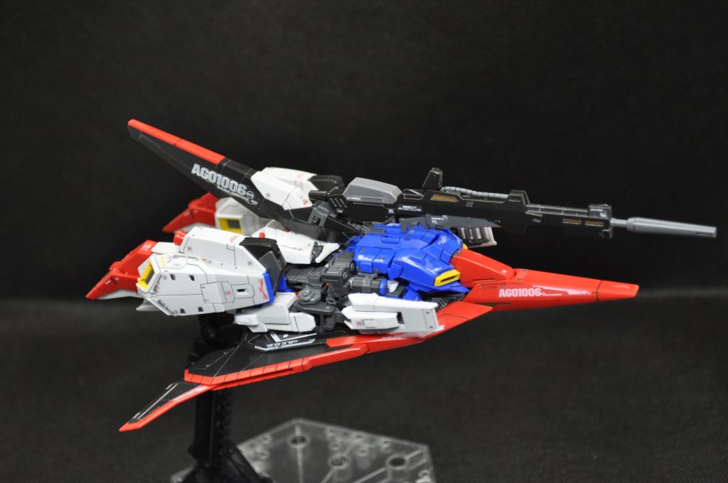 変形難しい。戻すのが面倒なので...このまま飾ってます！