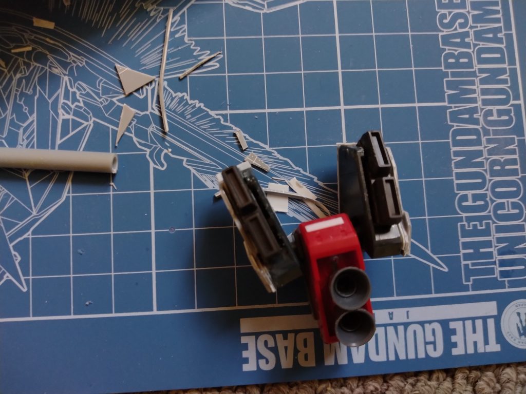 バックパックはジェガンベースにケルディムのパーツ、ブースター部をガンヴォルヴァやジャンクで境強化