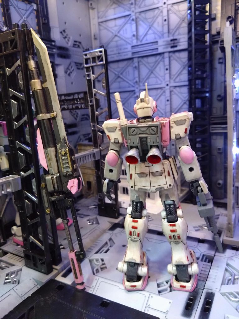 デカい武器は男のロマンなので身長より全然デカいです。だいたい25m😄