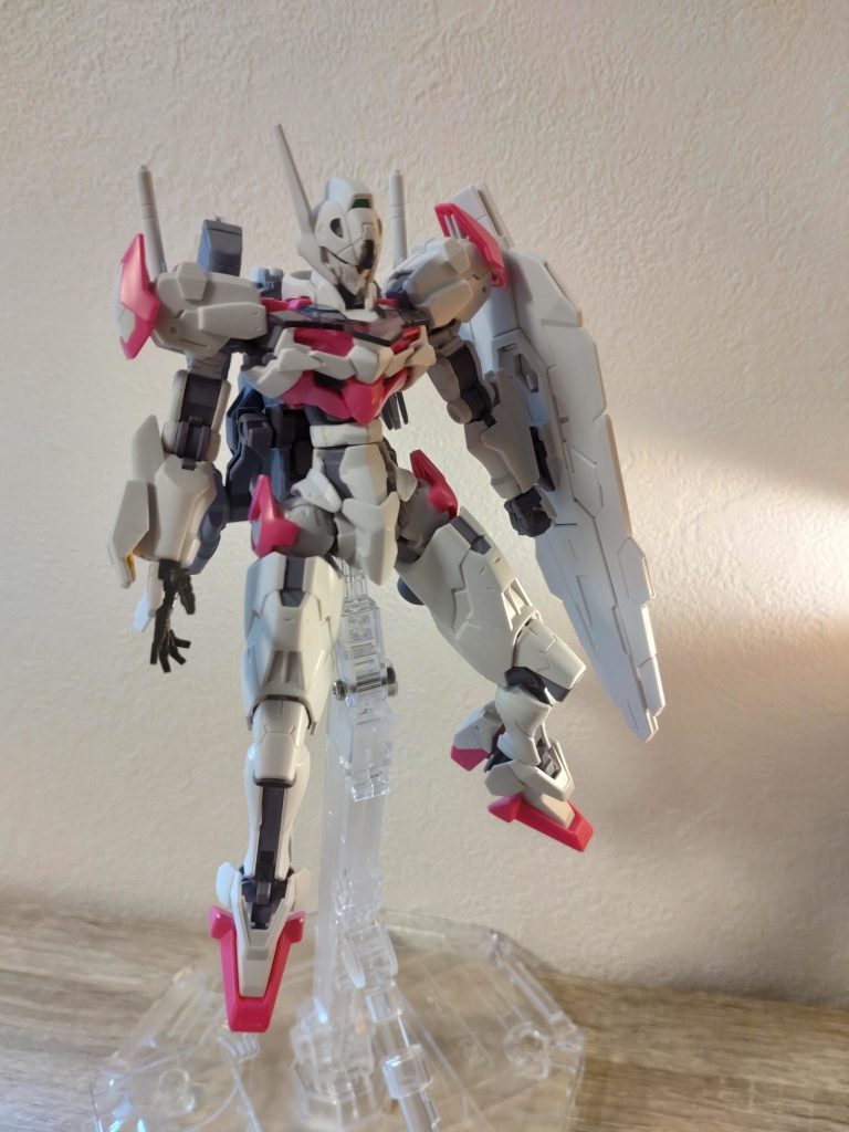 首 腕 腰 延長具合を吟味中、、左腕ビームサーベルユニットも、あれや、これや中、、、