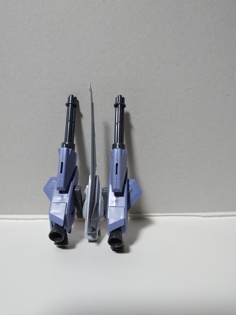 砲撃戦パックは中央部:ザ・ノーザンポッド、左右:ヴァリュアブルポッド。接続アームは堅牢性重視でコトブキヤのメカニカルジョイントにしました。 紗夜「ここまでのミカエリス連作、楽しんでいただけたでしょうか？」つぐみ「劇中ではヤラレ役に終始したモビルスーツも、手を加えることで主役級になれるのがガンプラの醍醐味ですね」日菜「みんなも自由な発想でガンプラを作ってみよう！」〜完〜