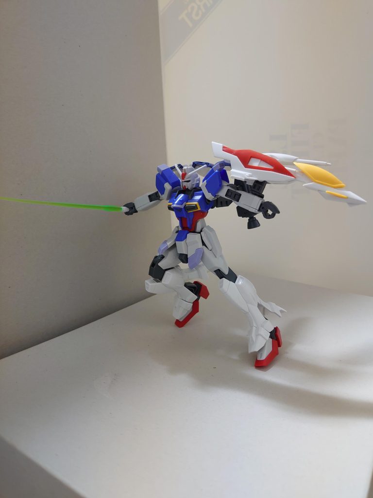 【概要】ZGMF-X56SW00　インパルスアキピテールハローハッピーワールドを率いる、弦巻こころが制作したガンプラ。ZGMF-X56Sインパルスの分離合体機構と、XXXG-00W0ウイングゼロの可変機構とを併せ持つ。