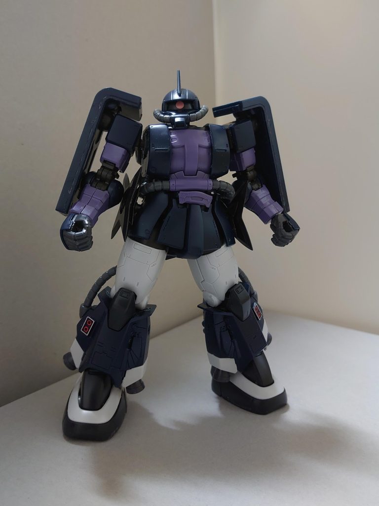 手裏剣と接続ジョイントはフレームアームズ・ガールの迅雷さんから。肩パーツは説明書通りに組んだ場合、左右で色が違うので、余剰パーツを使って左右とも黒くしています。以上、高機動型ザクⅡでした。次回はコズミック・イラのMSが登場します!! 前回のpastel*palettsメンバー・氷川日菜の作例は→https://gumpla.jp/hg/1623713