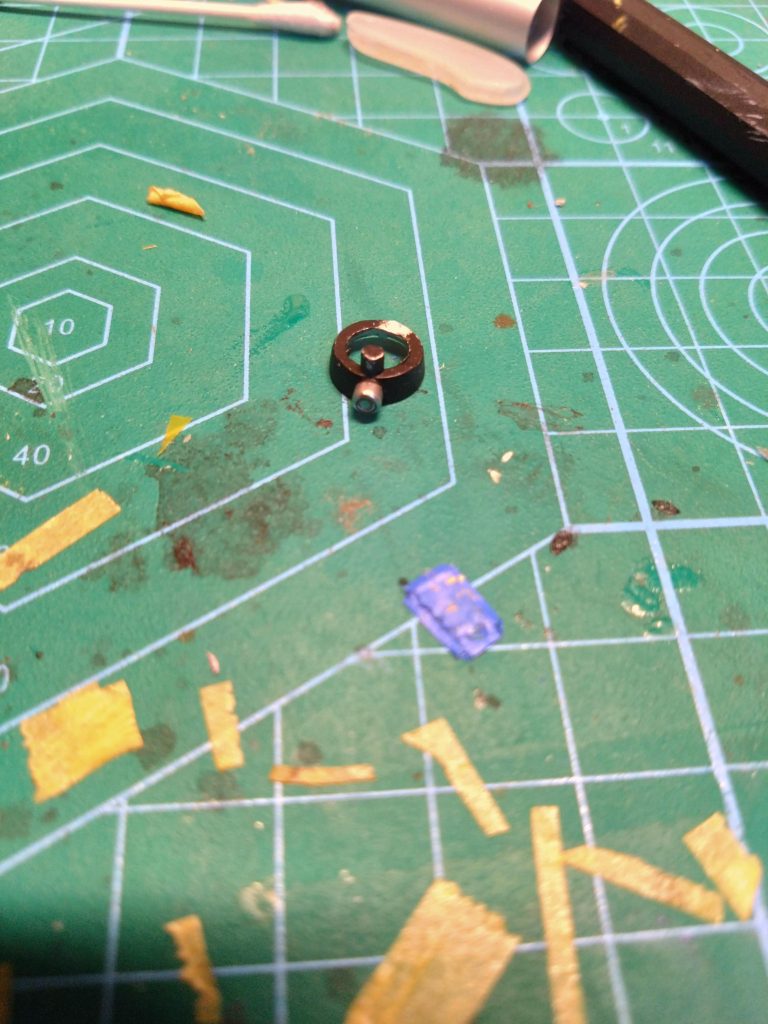 モノアイを百均のレジンでディテールアップしたのですが、いい感じに主張くれたので今後もモノアイはこれで行こうかと思います😊