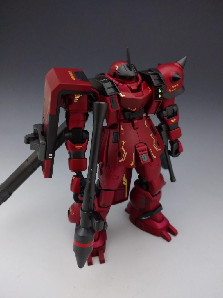 腕もイエローサブマリンのパーツパラダイスでグフカスタムに付いてる握り手のために購入して余ってる腕を使用しました。