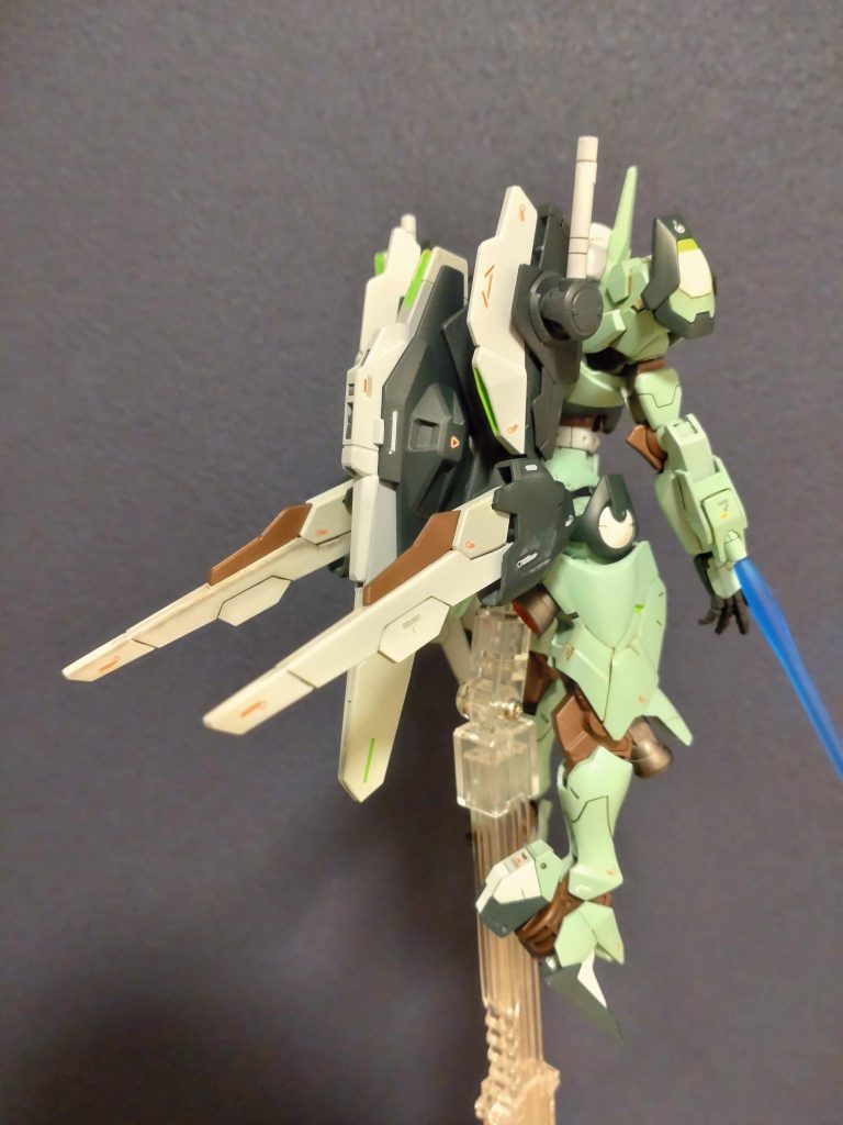 内部フレーム バックパックにメタルなブラウン。いいとおもう。うん。