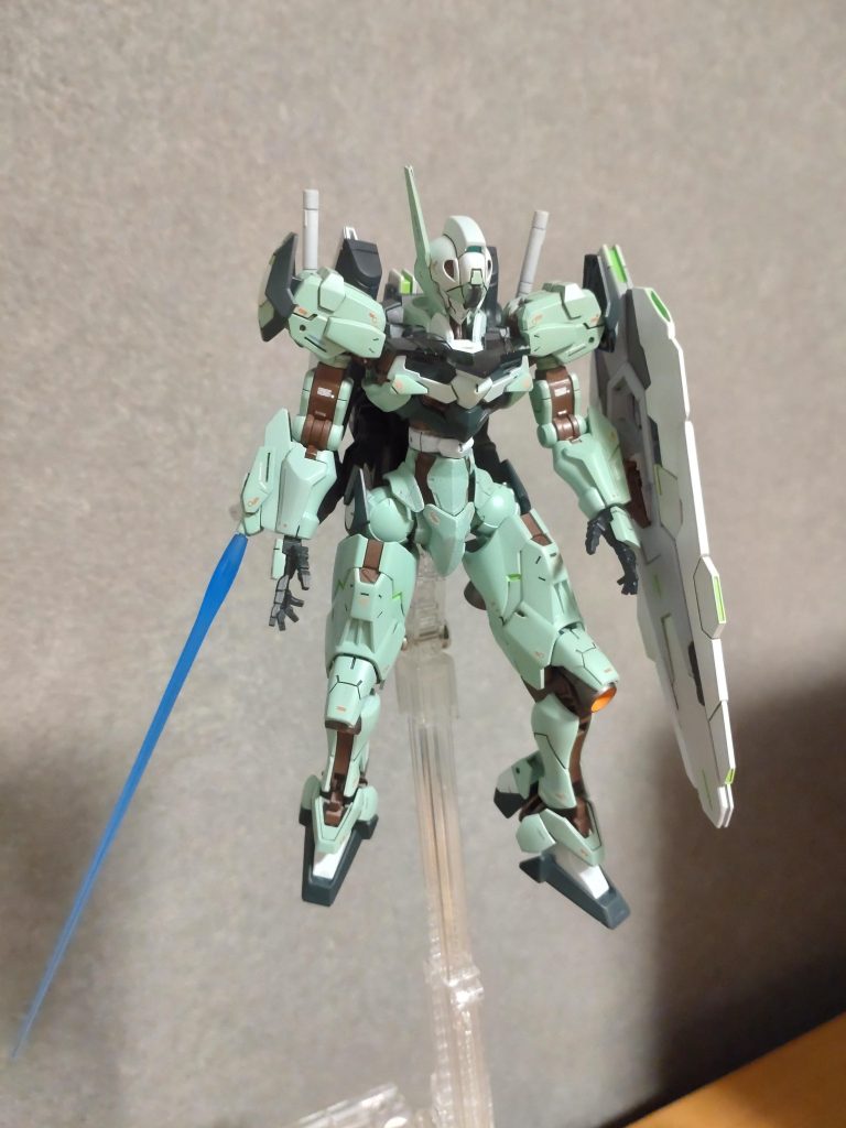 爽やかで、かわいらしい妖精のイメージの緑にたどりつけたかな、、、緑を活かす配色探し、、たのしかったなぁ