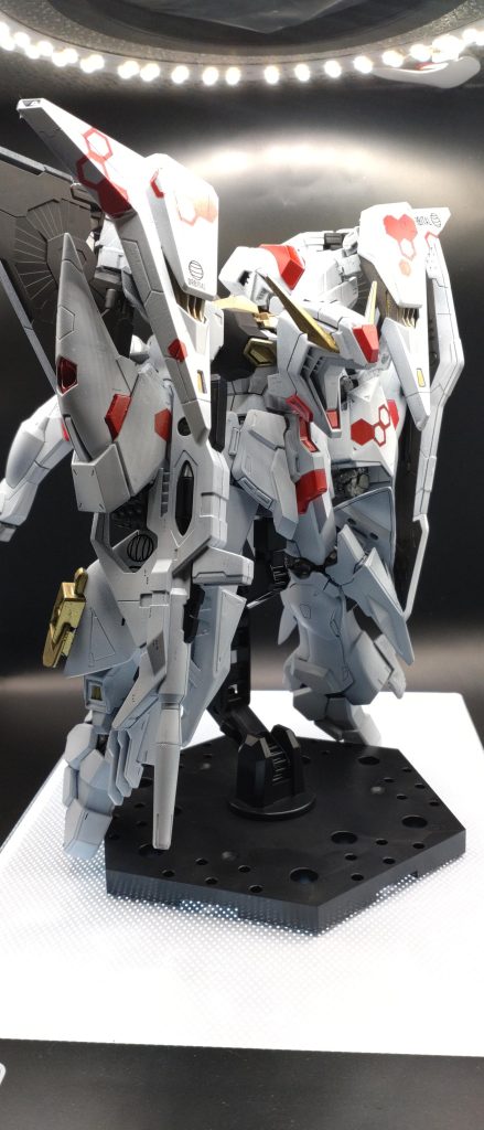 事の経緯としては、まず¥1980でジャンクのΞを購入。ブンドドして遊ぼうと思ったら関節がクニャクニャのゆるふわビ◯チだったことが判明。じゃあパーツ取りにとバラし、二箱積んであったスタインと目が合いました。混ぜた。以上。