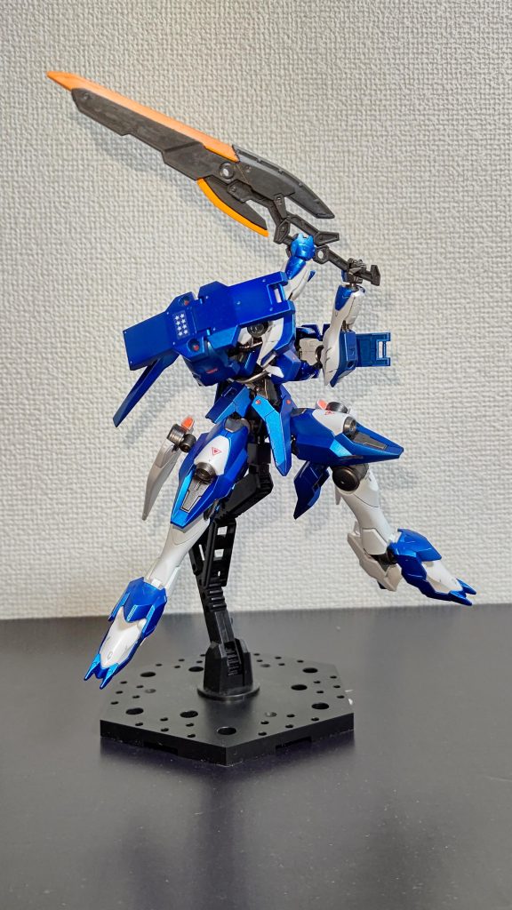 ヒートバスターソード両手持ち。関節外れそうです