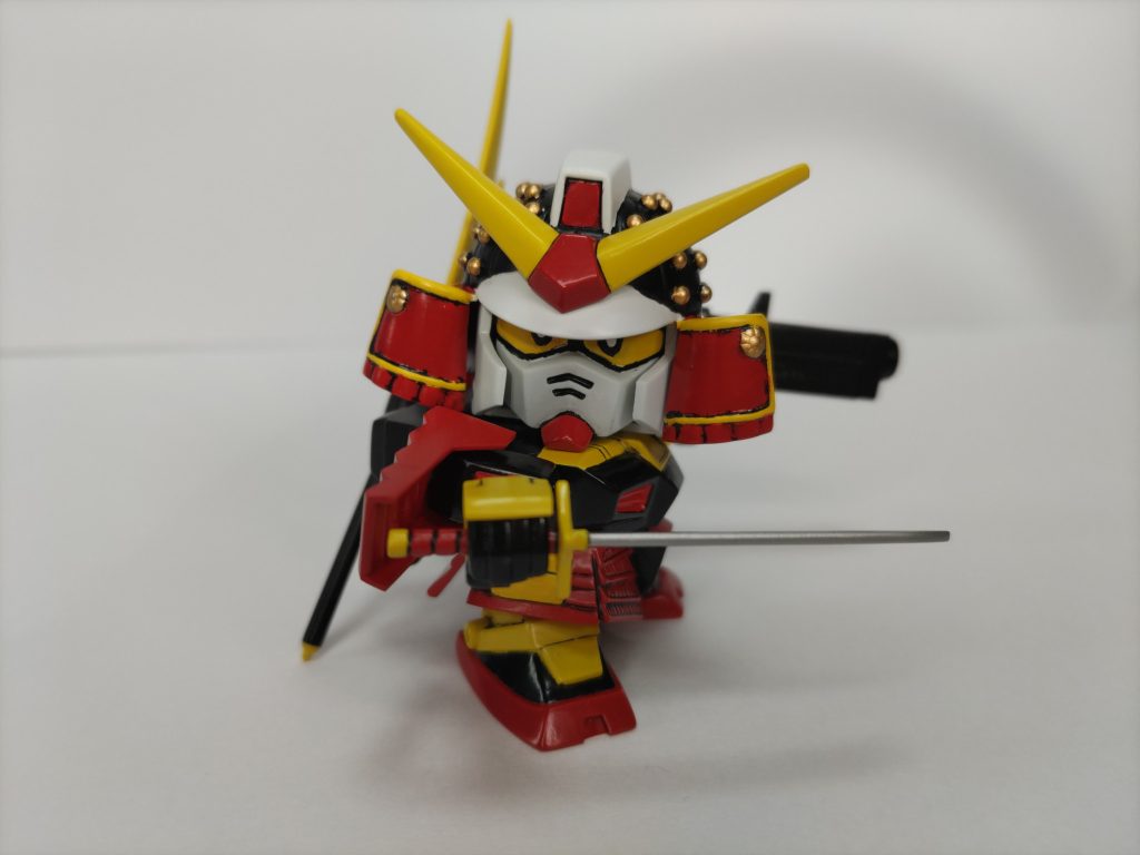 初めて購読したのが、大福将軍の初登場回だった事もあり、初の改造は大福将軍でした。　　　　　　　　　　　　　　　　　　　　　　　　　　　　　　　　　三代目大将軍と副将軍のパーツを組み合わせただけで塗装もしませんでしたが、当時の自分は満足したので、無謀な改造に手を出し始めて、ほぼスクラップに･･･　　　　　　　　　　　　　　    　　　･･･もったいない･･･　　　　　　　　　　　　　　　　　　　　　　因みに、初めて作ったリアルタイプもガンダム野郎の影響で1/144 Zプラスです。(小5だったかな？)