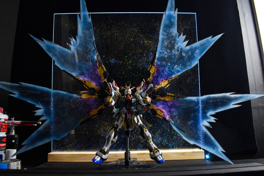 光の翼【ヴォアチュールリュミエール】透明のプラ板をベースに作成しました