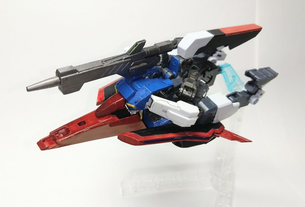 変形後のプロポーションも良好。コアガンダムサイズで変形ギミック再現はきつすぎました笑