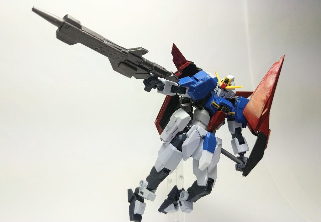 ライフルはフェイクνを素体にいろいろと切った貼ったしてそれっぽく作りました。