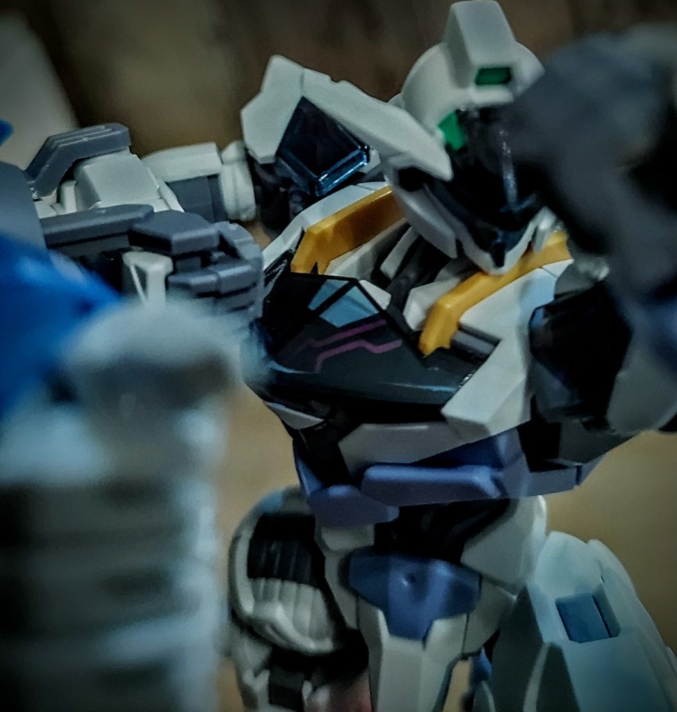 虎の手が本当にかっこいいですよね。でも武器がこれだけなので、少し寂しい感じがします。