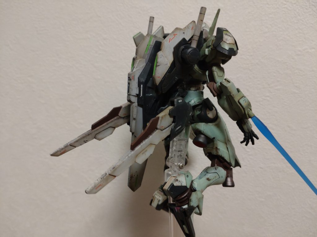 バックパックも秀逸のキットですねー改造しようか迷いましたが、あえてシンプルにしました。