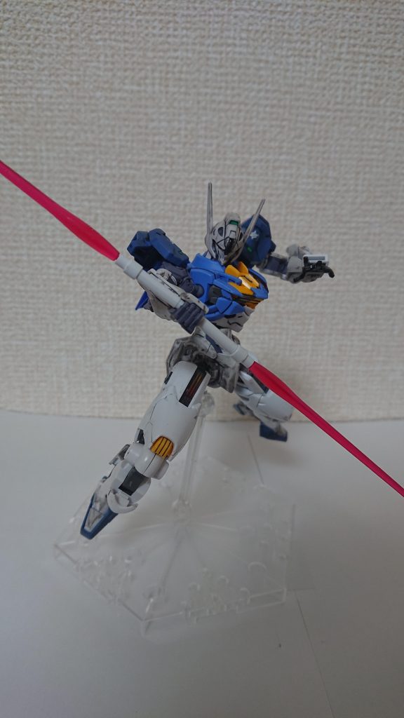 コネクトビームサーベルは繋げて一つにすることが可能。高出力であるため利益が多い。