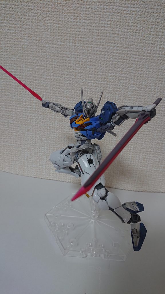 コネクトビームサーベルとビームカタナの二刀流にするのがガンダムシープレックスの定番技である。