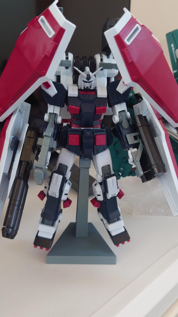 最後は素組みです。次はサイコザクいきたいと思いますけど水星の積みプラけっこうあるんでそっち消化してからですかねー