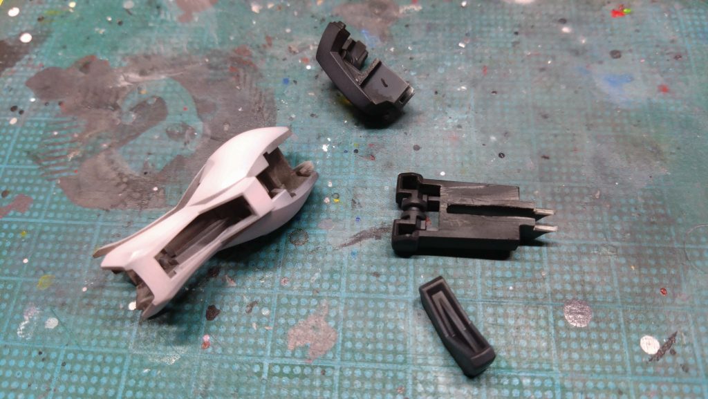 足の合わせ目消しの為の後ハメ加工