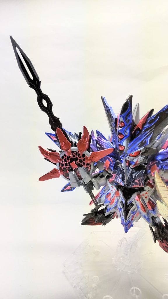 董卓のバックパックが融合時に余るので、剣と合体させて強化版フィーニスキャリバーにしました。磁石で合体させてます。フィーニスキャリバーがユーディキウム・ビームライフルの代わりです。