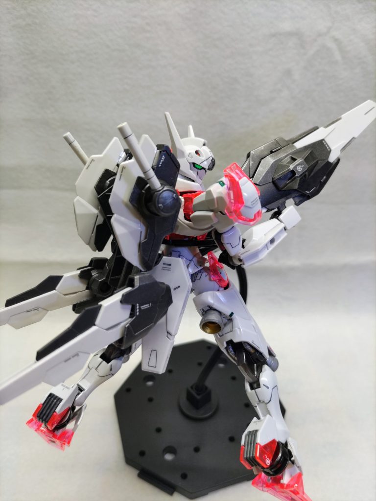 ビットオンフォーム。このバックアップはZZとかSガンダムみたいで大好き。後ろ姿こそルブリスの本体だと思う。