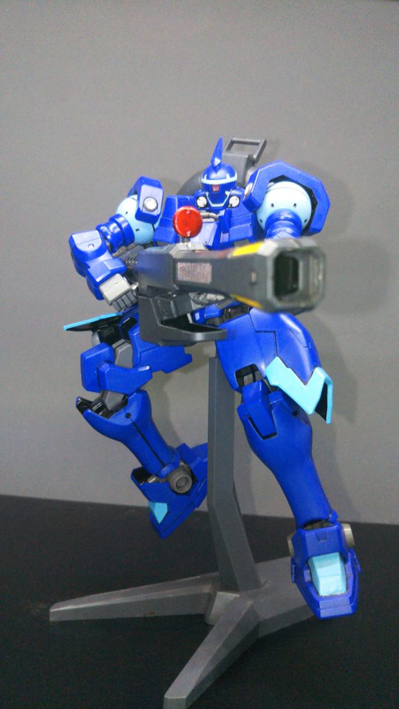 シールは頭部のセンサー部(中、外)のみ使用です。元々はメリクリウス(水星)に対してマルティス(火星)の名前が設定されていたようですが、版権か何か引っかかったのでしょうかね?OZのMSは星座や星由来の名前が多くて好きなのですがね…そういえばトールギスの名前も星関連では無いんだよな…