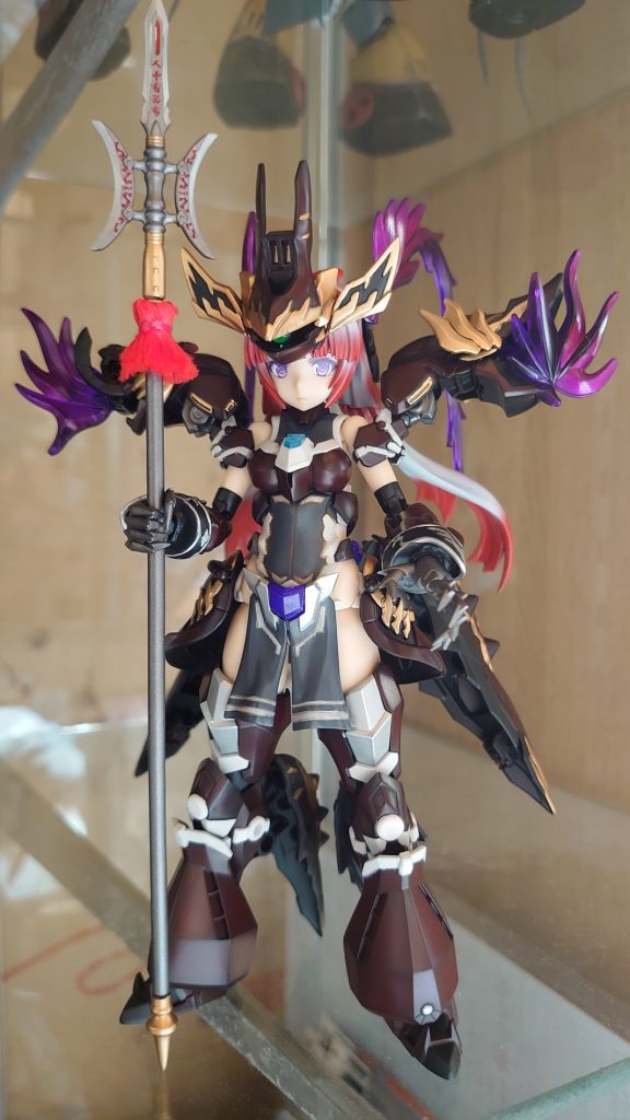 方天画戟と触覚があれば呂布っぽく見えるから不思議です。