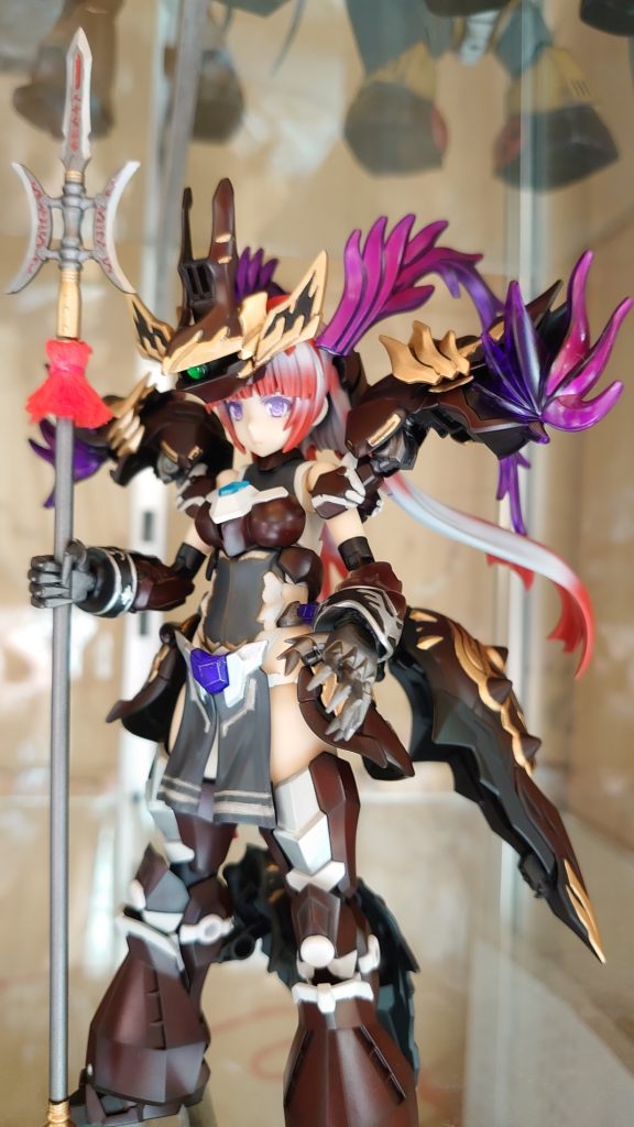 素体にはマガツキ、腕や肩、触覚などあちこちSDから移植しています。