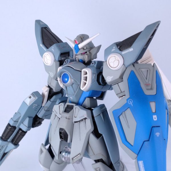 ウィングガンダム　ロービジカラー