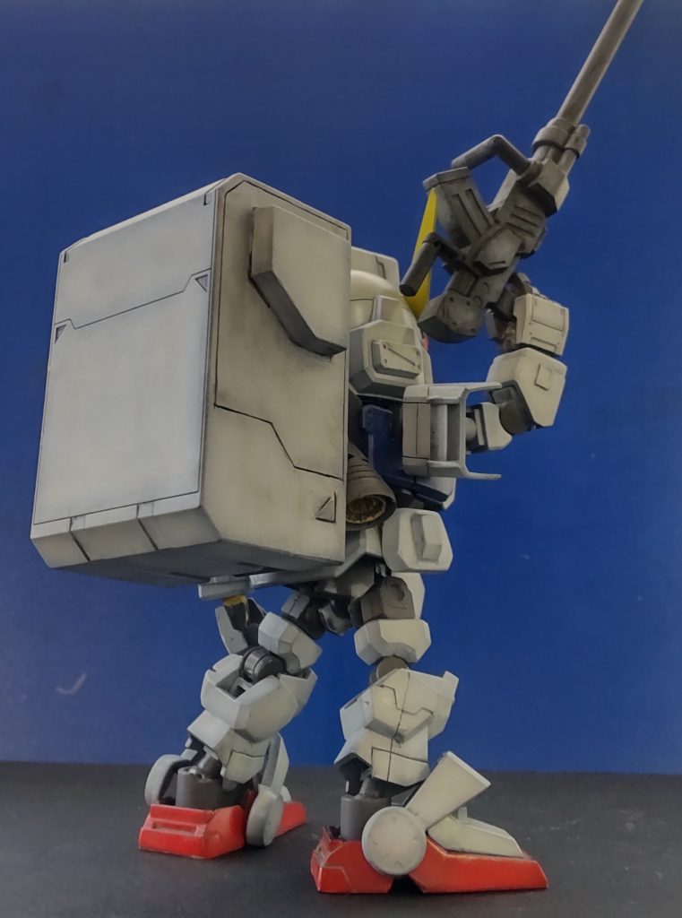 ランドセルにスジ彫りをしました。