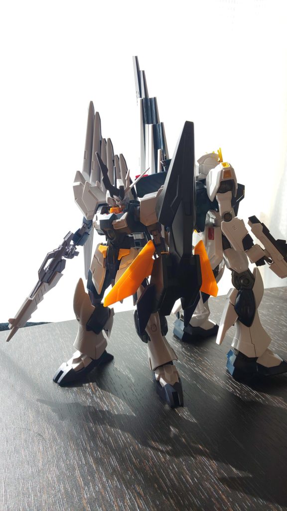 元ネタはこの2体サイズ差があります盾も胸に使ったりといろいろ試行錯誤しました。