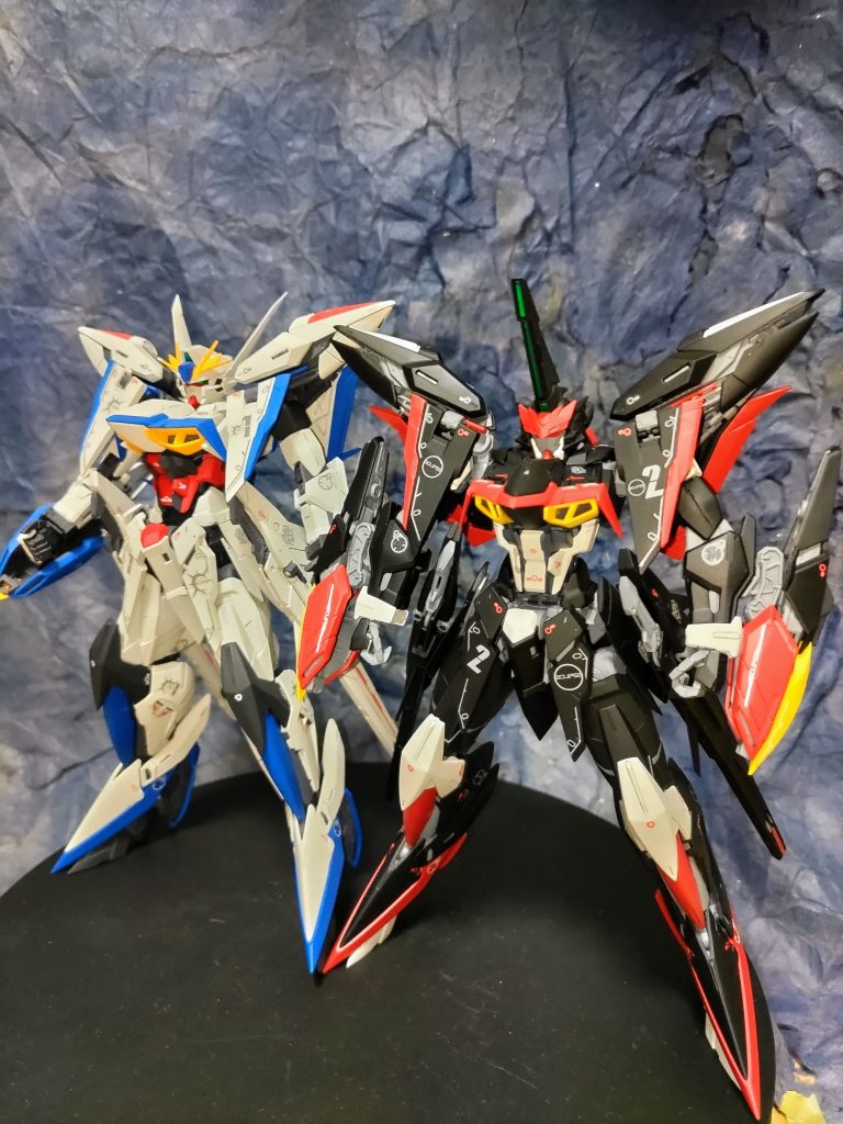 MGエクリプスガンダム1号機とツーショット