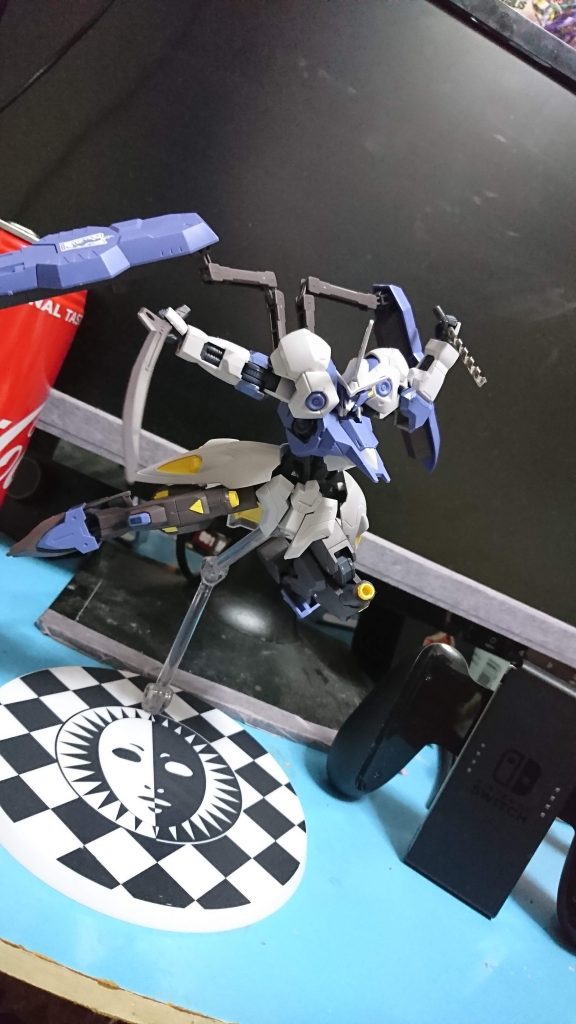 ピンバイス持たせてます