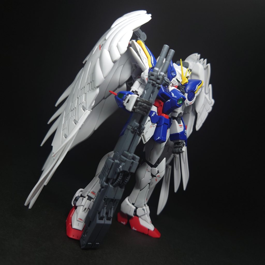 本当は、巣立ちよりも、このキットは、アクションベースなど使ってポージング取らせた方が、カッコいいんでしょうけど、センス無いので、巣立ちで(滝汗)