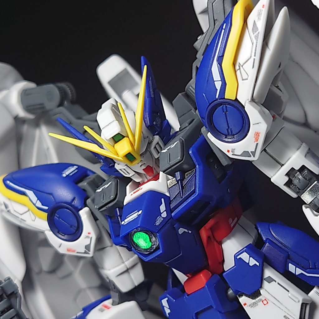 本当は、次に、投稿予定のＲＧトールギスが、気になって作成してる時に、たまたまリサイクルショップで、安価で見掛け購入しましたが、ちょっと手を加えただけで、かなり格好良くなり満足の行くキットとなりました。