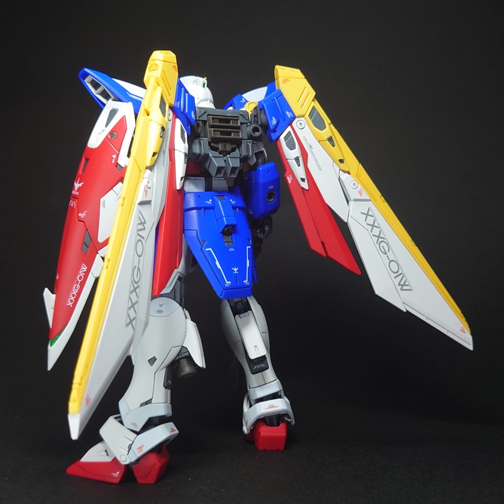 後ろ姿も丁寧に作成したので、格好良く出来ました。