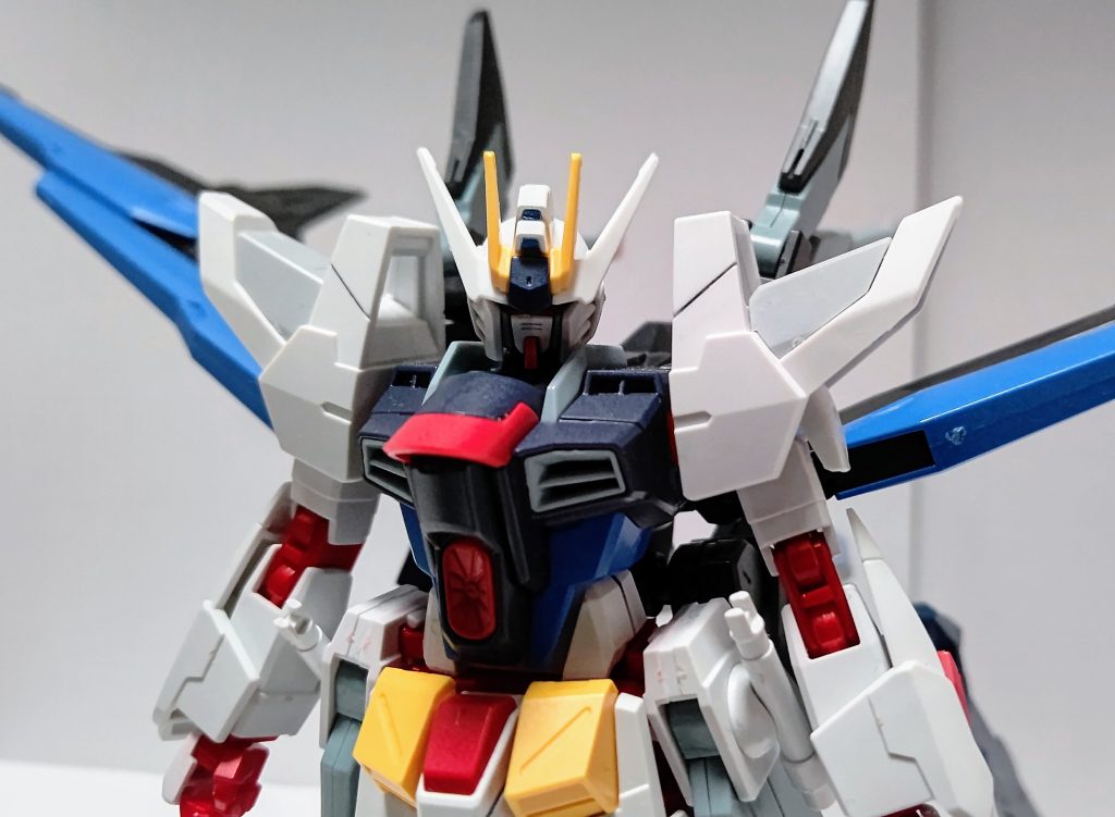 ストフリとアメイジングのニコイチした本体に、パーフェクトのバックパックをつけたお手軽な作品(?)です。