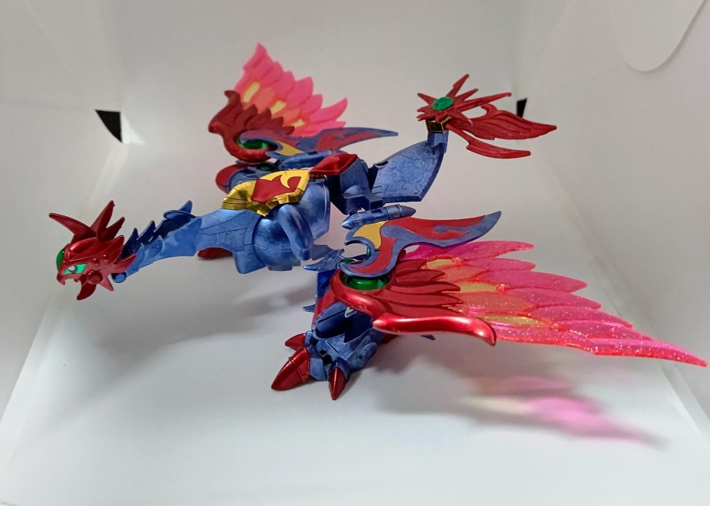 兜、背中の鎧、下駄、肩鎧でオブジェ姿に。