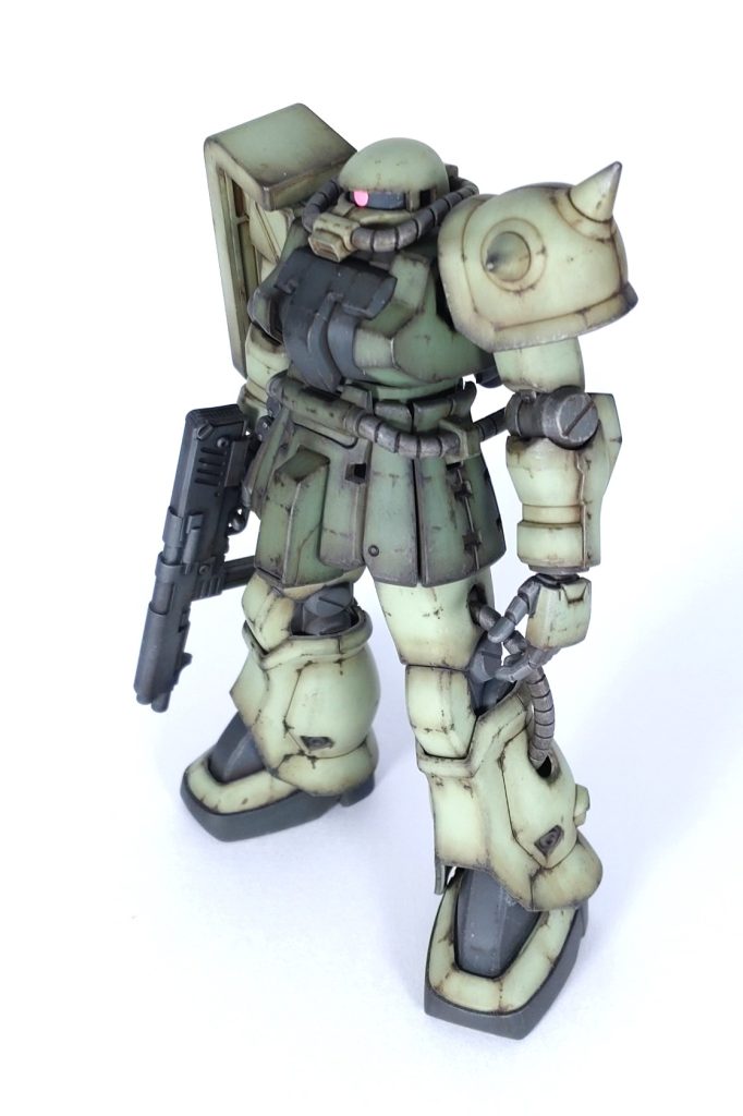 年季の入った重機をイメージして汚しましたが、書き込みが楽しくて少々やりすぎたかもしれません。ウェザリングは塩梅が難しいですね。