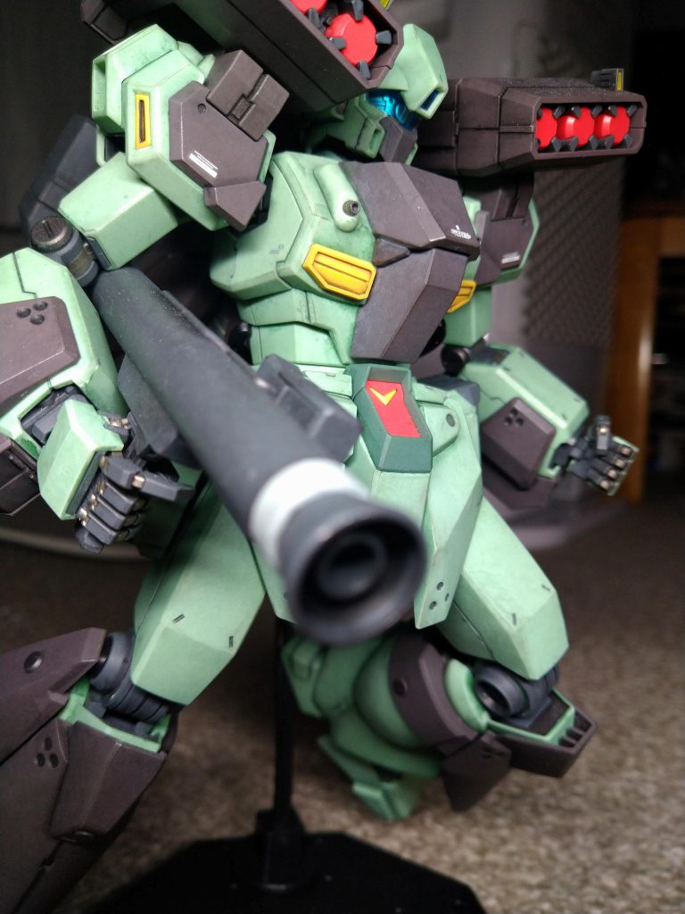 ジェガンは作りやすくて良いキットです。